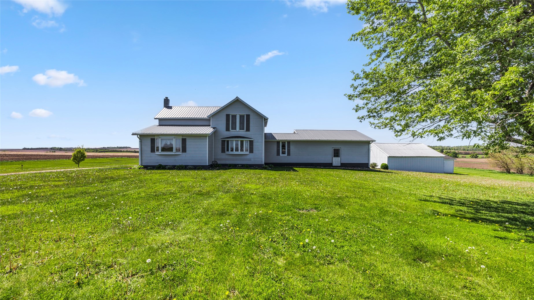 1454 58th Street Garrison IA 52229