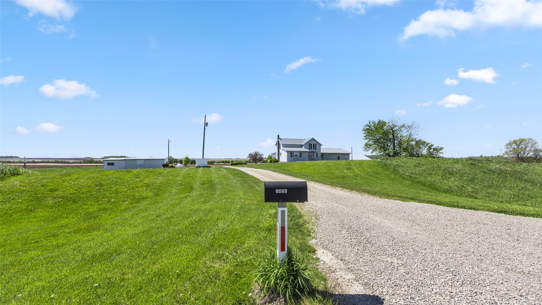1454 58th Street Garrison IA 52229