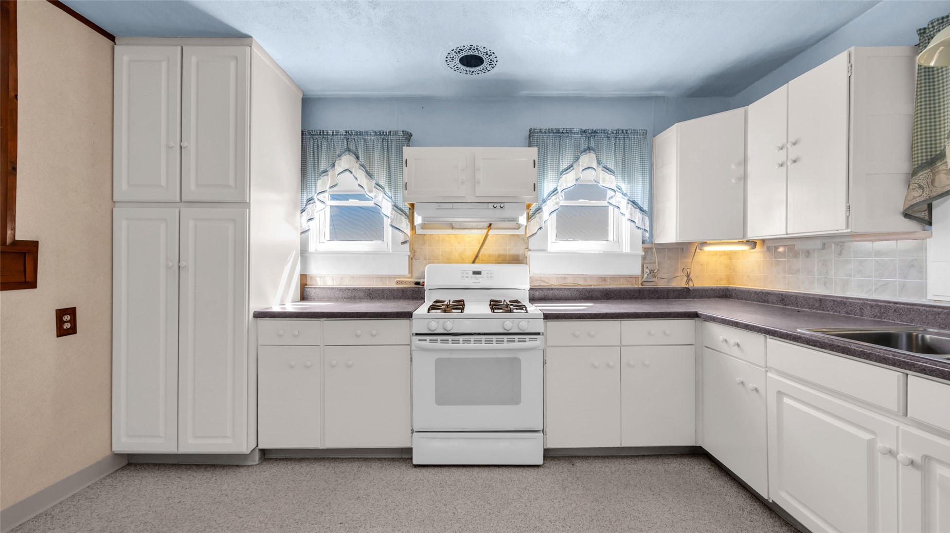 1454 58th Street Garrison IA 52229