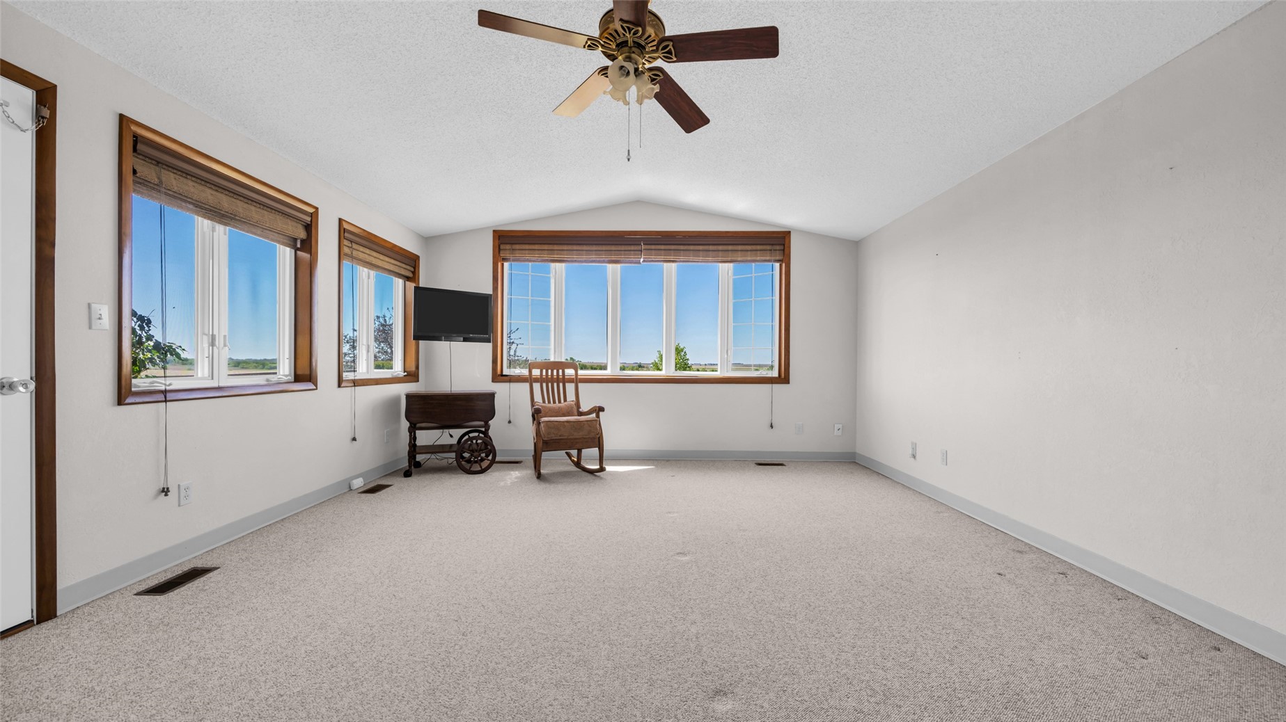 1454 58th Street Garrison IA 52229