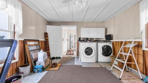1454 58th Street Garrison IA 52229