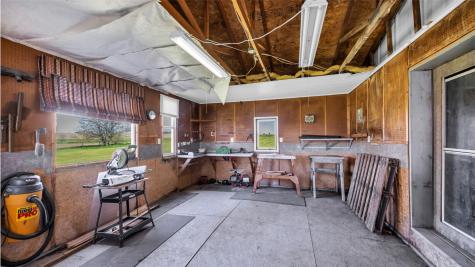 1454 58th Street Garrison IA 52229