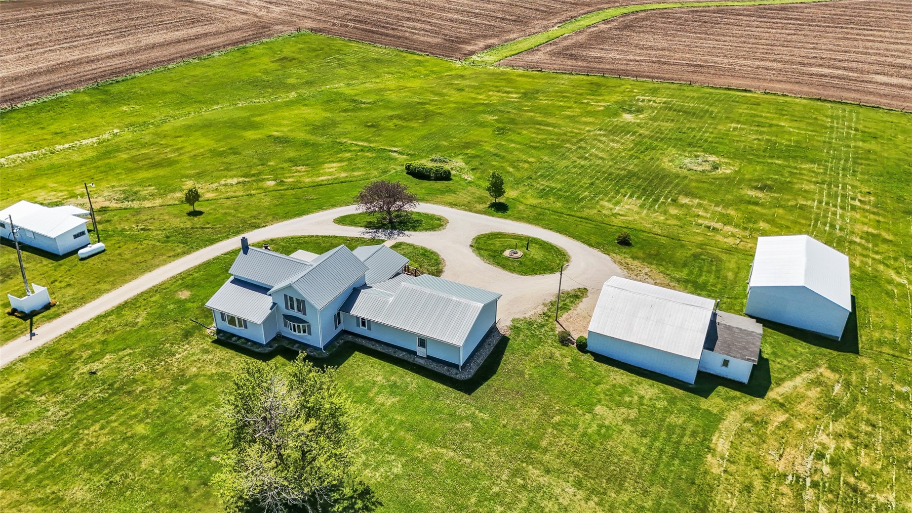 1454 58th Street Garrison IA 52229