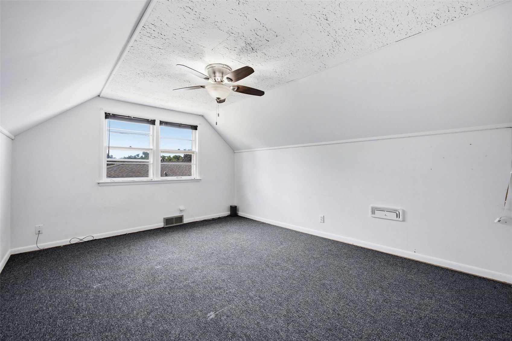 3812 Vine Avenue SE Cedar Rapids IA 52403