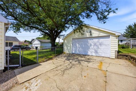 3812 Vine Avenue SE Cedar Rapids IA 52403