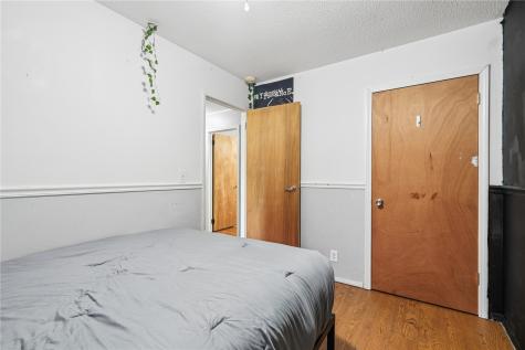 6704 Idlebrook Lane NE Cedar Rapids IA 52402