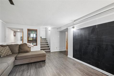 6704 Idlebrook Lane NE Cedar Rapids IA 52402