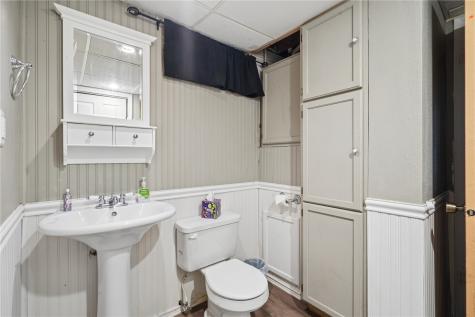 6704 Idlebrook Lane NE Cedar Rapids IA 52402