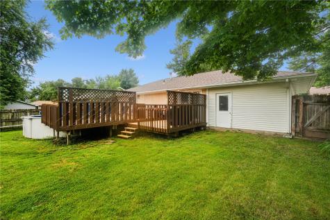 6704 Idlebrook Lane NE Cedar Rapids IA 52402