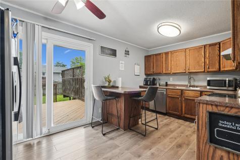 6704 Idlebrook Lane NE Cedar Rapids IA 52402