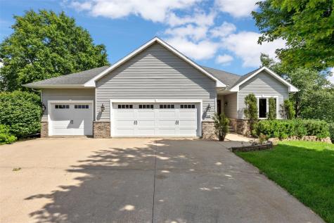 1280 Winchester Drive Swisher IA 52338