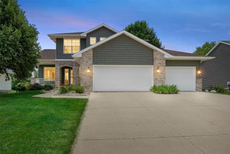 860 Wolf Ridge Road Hiawatha IA 52233