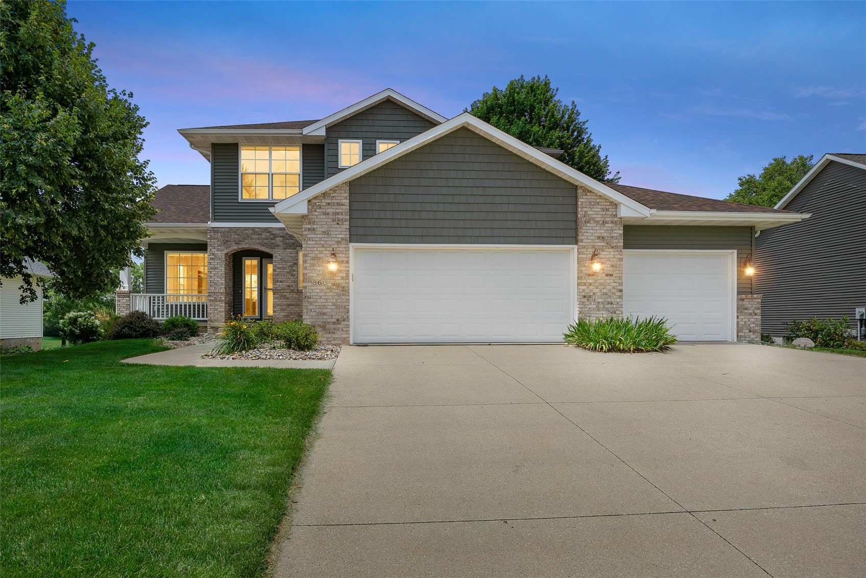 860 Wolf Ridge Road Hiawatha IA 52233