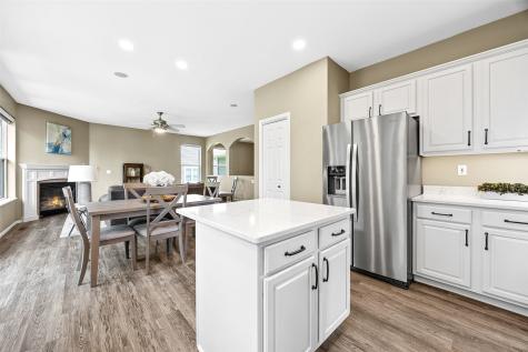 860 Wolf Ridge Road Hiawatha IA 52233