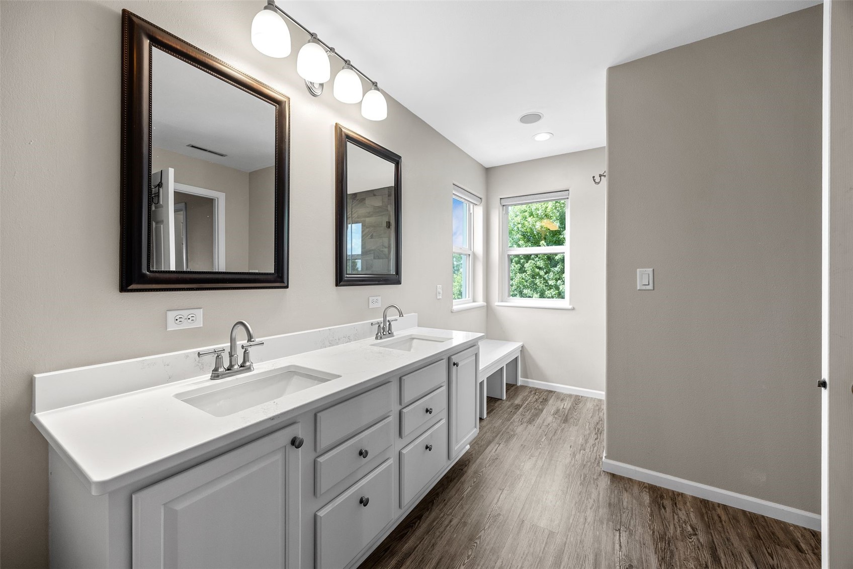 860 Wolf Ridge Road Hiawatha IA 52233