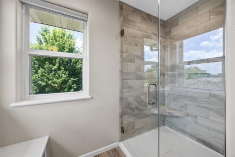 860 Wolf Ridge Road Hiawatha IA 52233