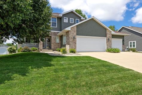 860 Wolf Ridge Road Hiawatha IA 52233