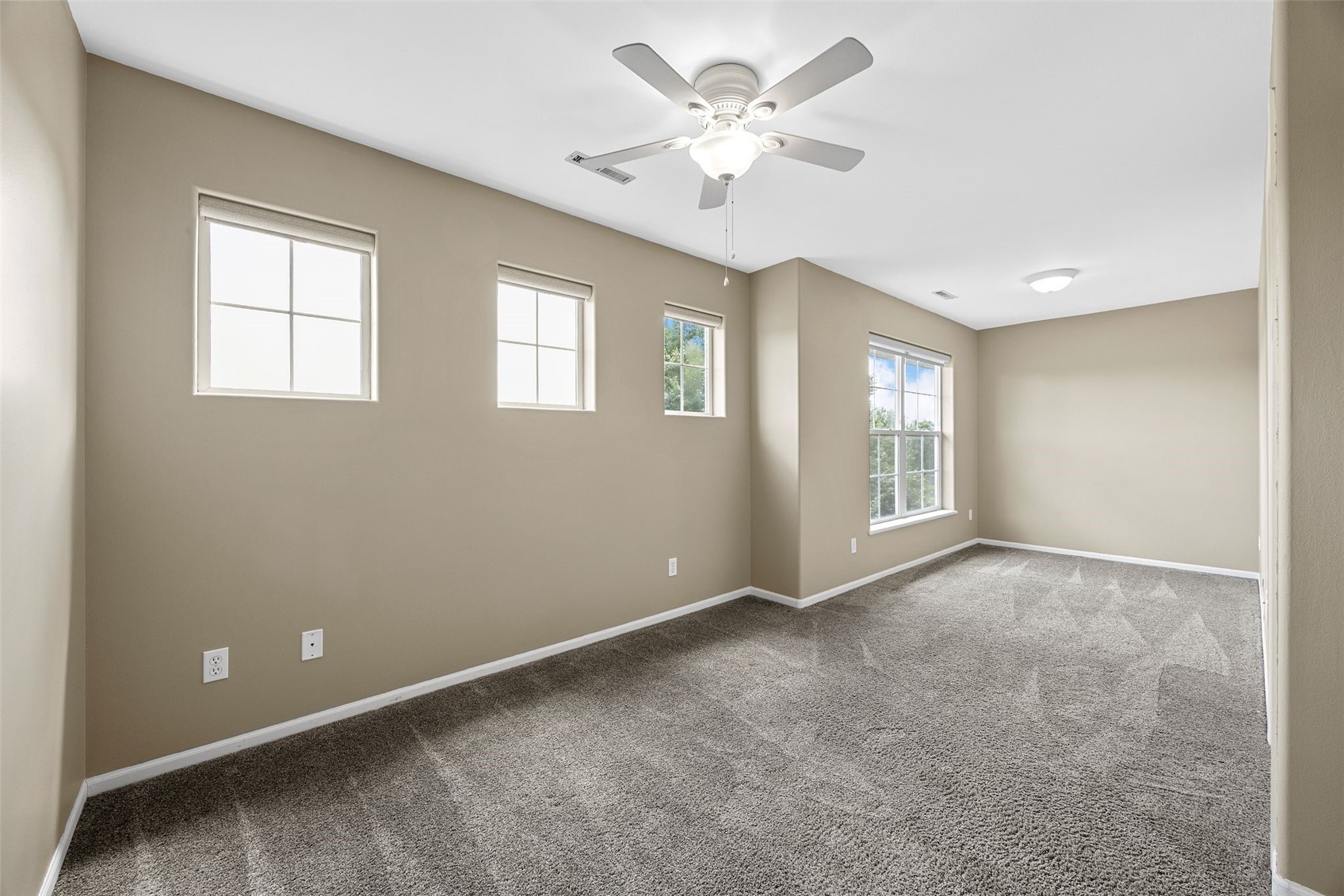 860 Wolf Ridge Road Hiawatha IA 52233