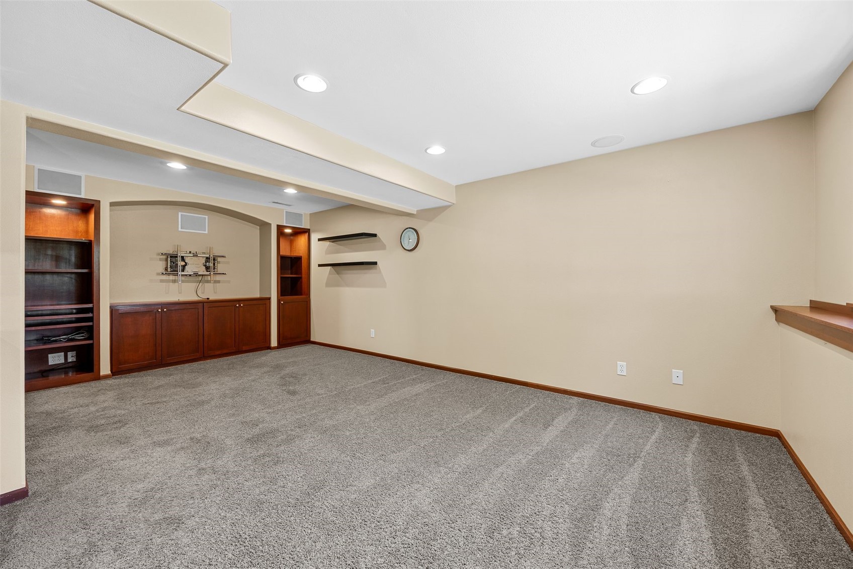 860 Wolf Ridge Road Hiawatha IA 52233