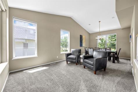 860 Wolf Ridge Road Hiawatha IA 52233