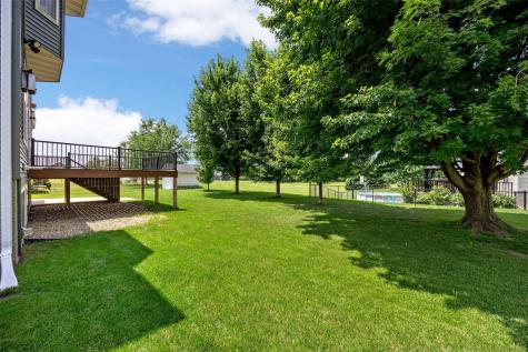 860 Wolf Ridge Road Hiawatha IA 52233