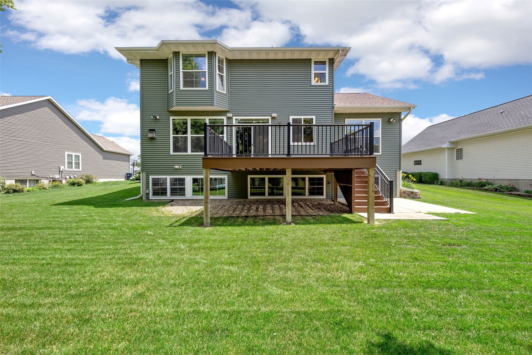 860 Wolf Ridge Road Hiawatha IA 52233