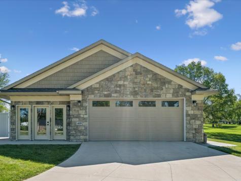 4039 10th Street Marion IA 52302