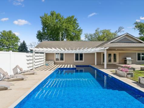 4039 10th Street Marion IA 52302