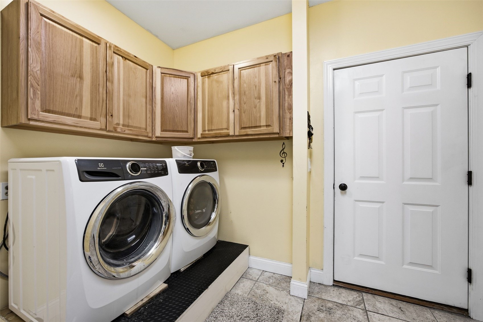 3501 Royal SW Cedar Rapids IA 52404