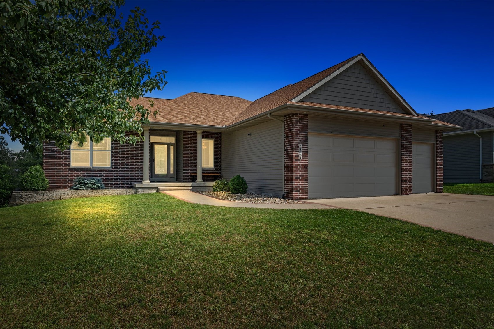 3501 Royal SW Cedar Rapids IA 52404