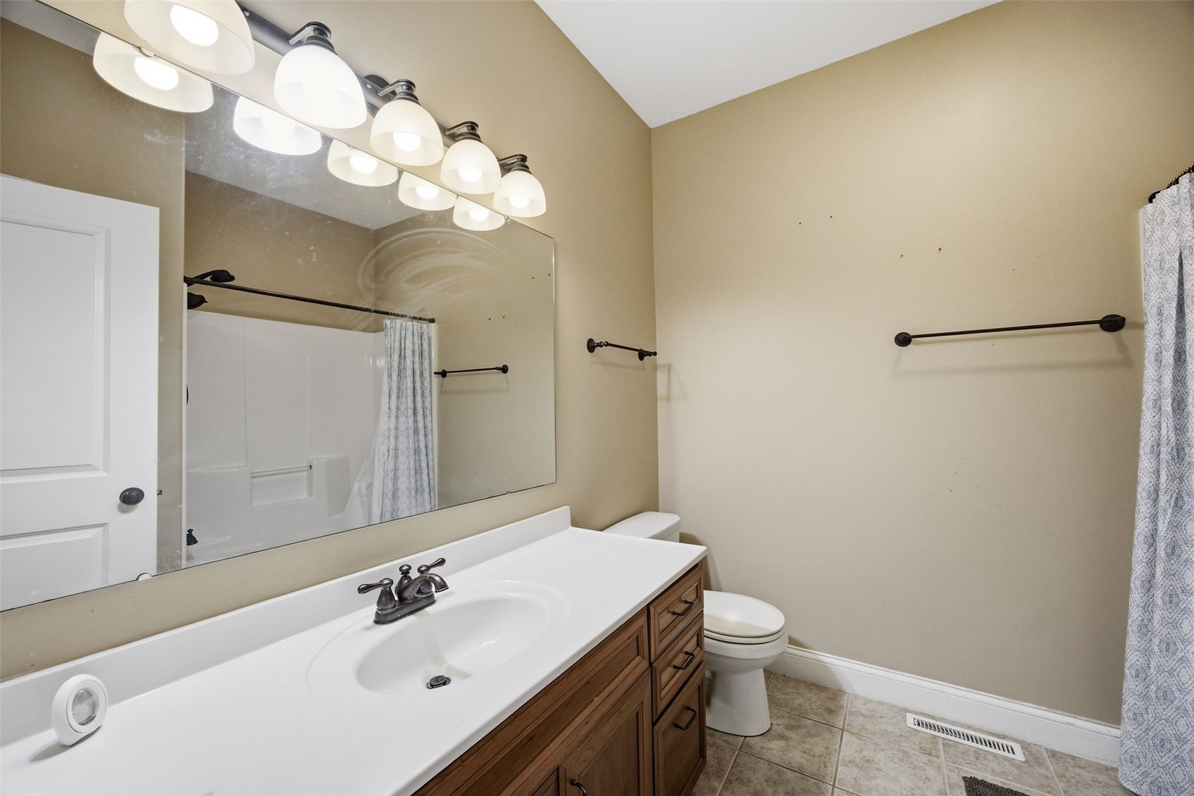 3501 Royal SW Cedar Rapids IA 52404