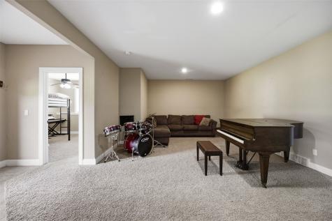 3501 Royal SW Cedar Rapids IA 52404
