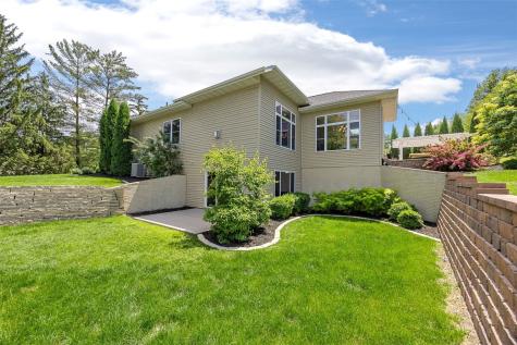 1506 Brown Deer Road Coralville IA 52241