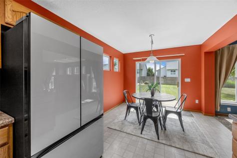 380 Oak Park Circle Marion IA 52302