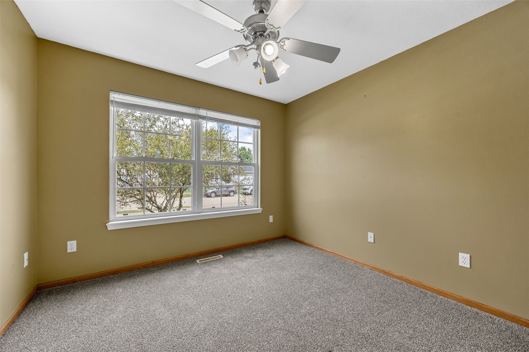 380 Oak Park Circle Marion IA 52302