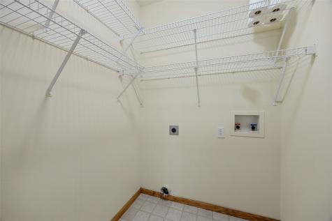 380 Oak Park Circle Marion IA 52302