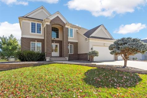 570 Landau Street Robins IA 52328