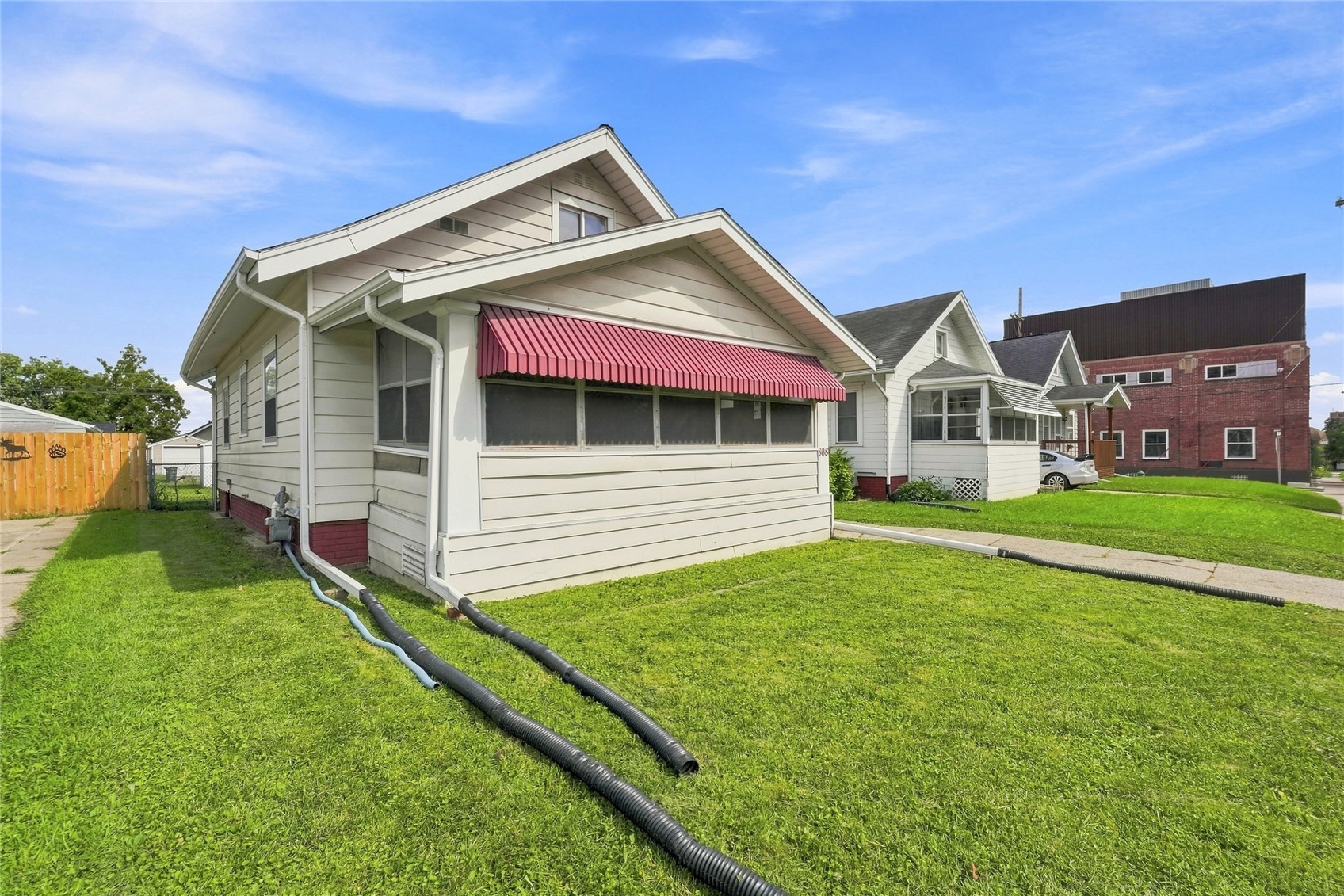808 Oakland Road NE Cedar Rapids IA 52402