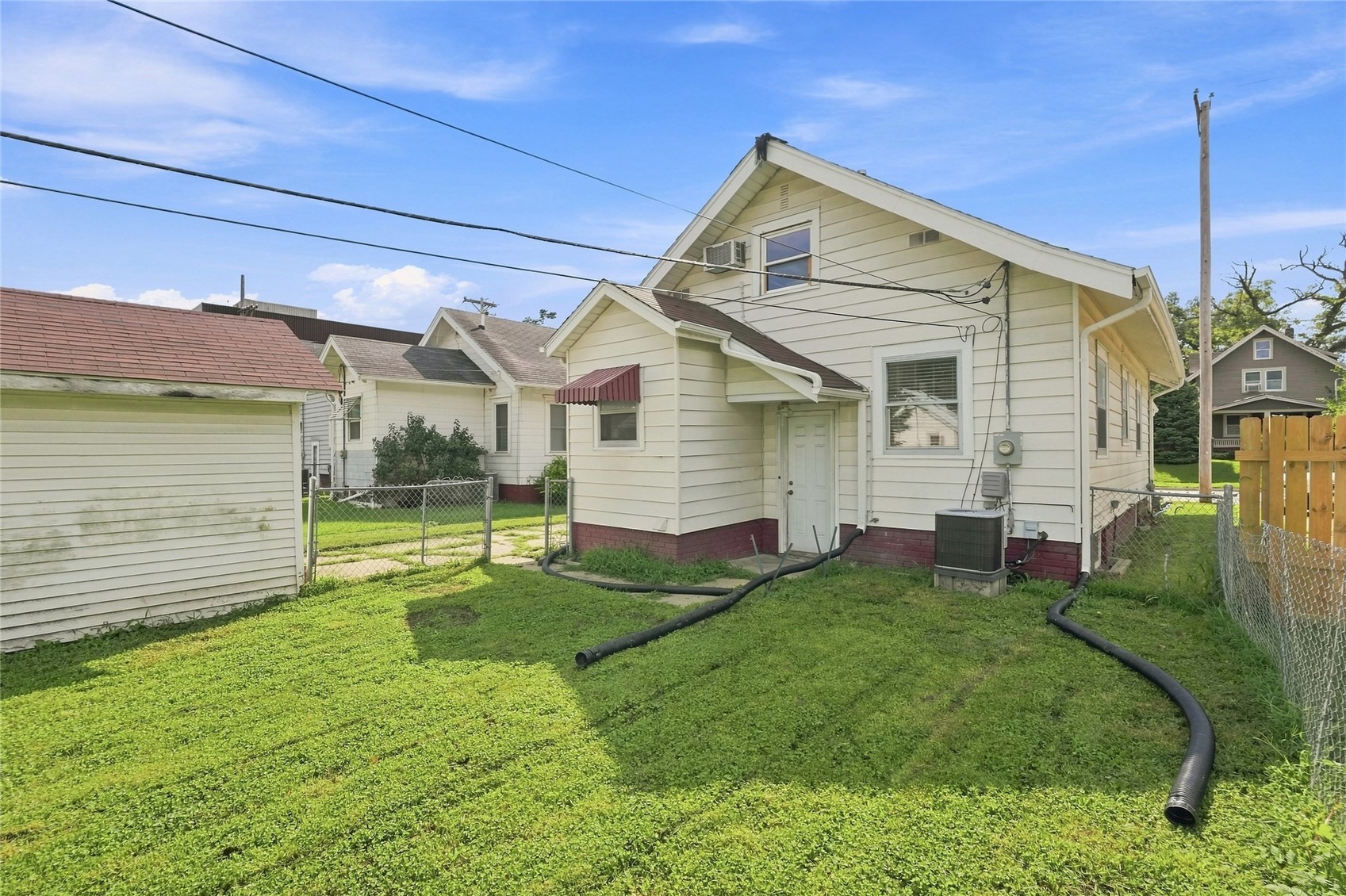 808 Oakland Road NE Cedar Rapids IA 52402