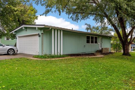 4216 Northwood Drive NE Cedar Rapids IA 52402