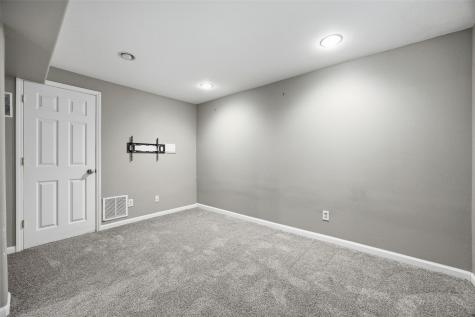 3653 Cottage Grove Avenue SE Cedar Rapids IA 52403