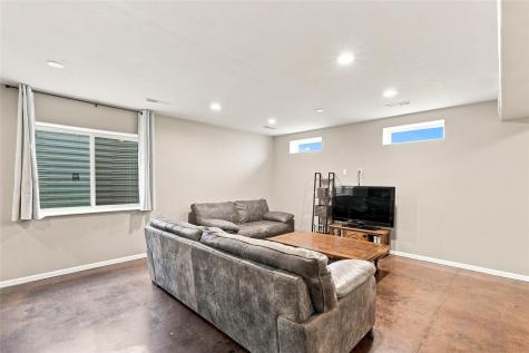 214 Cherry Lane Tiffin IA 52340