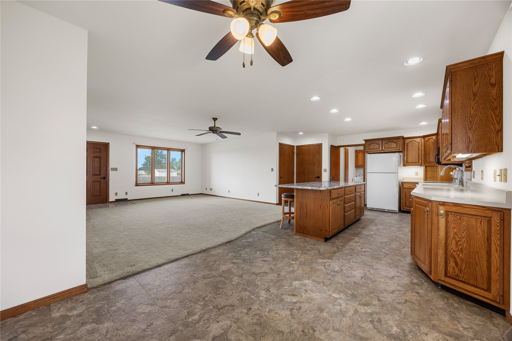 506 3rd Avenue Newhall IA 52315
