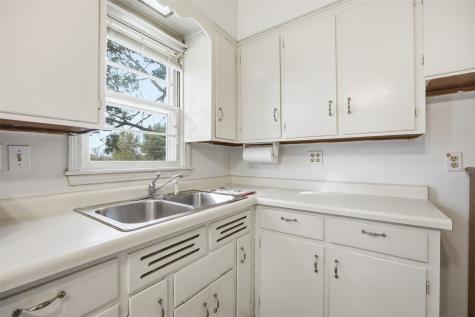 1829 K Avenue NE Cedar Rapids IA 52402