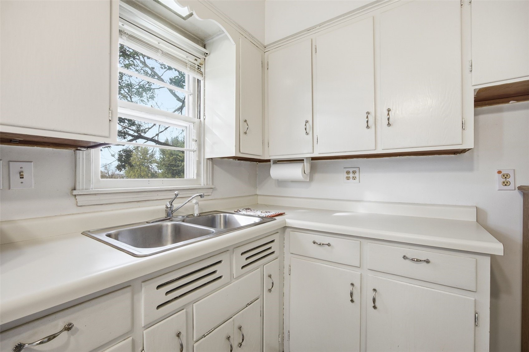 1829 K Avenue NE Cedar Rapids IA 52402