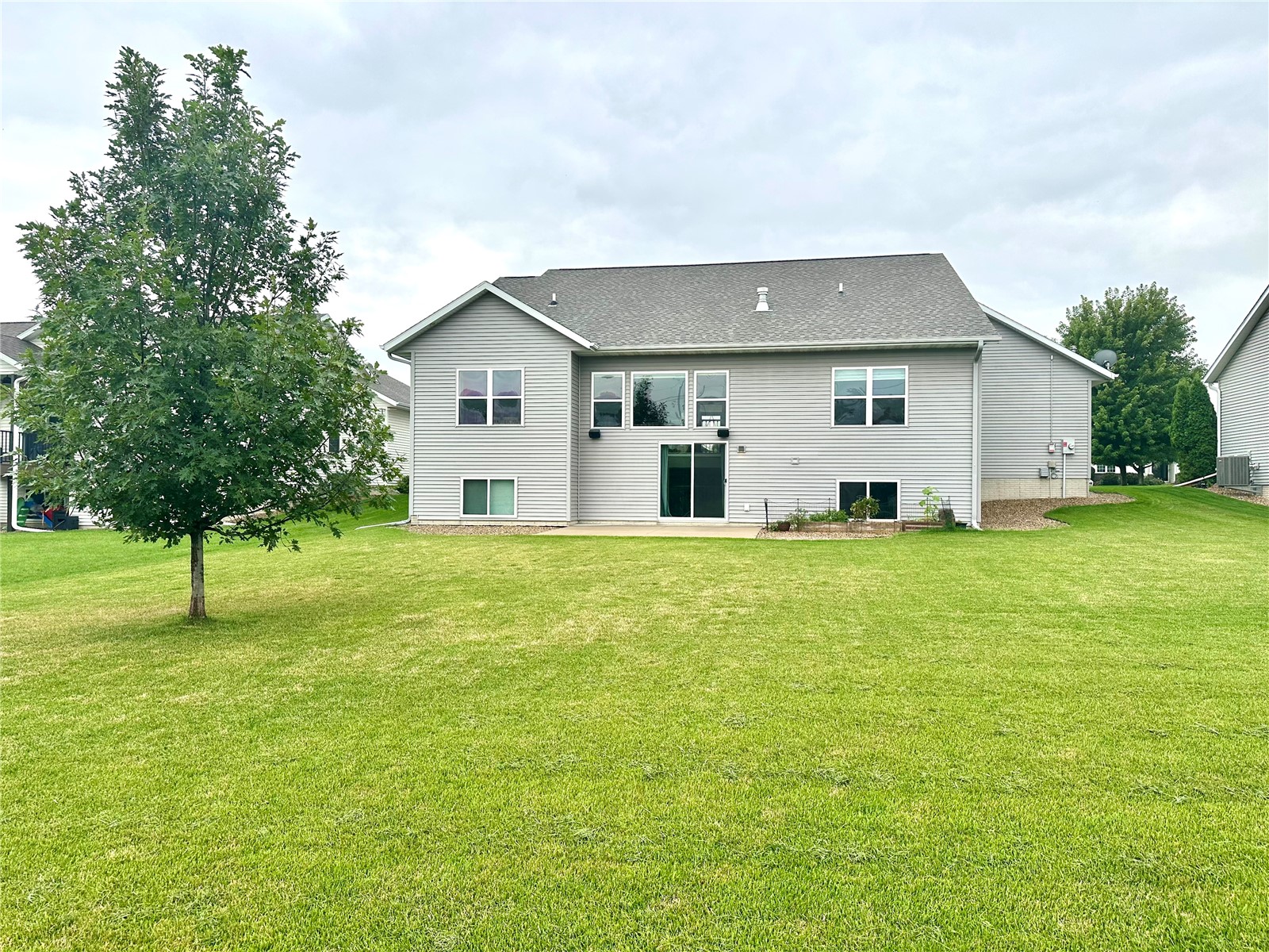 816 Palmyra Drive NE Cedar Rapids IA 52402