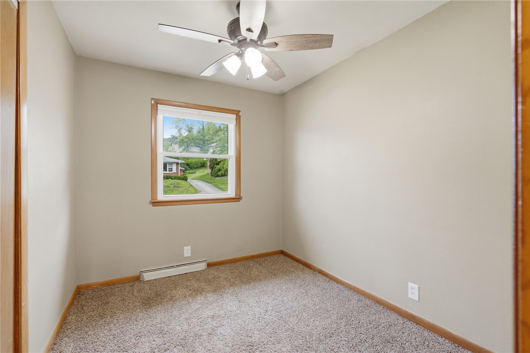 2132 Larry Drive NE Cedar Rapids IA 52402