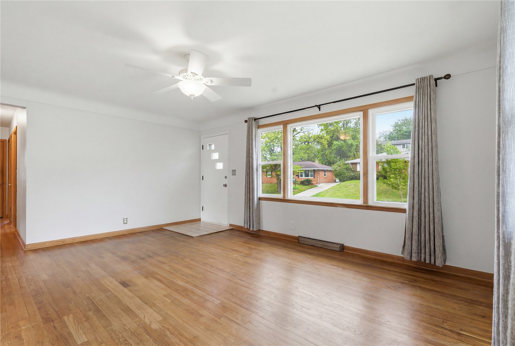 2132 Larry Drive NE Cedar Rapids IA 52402