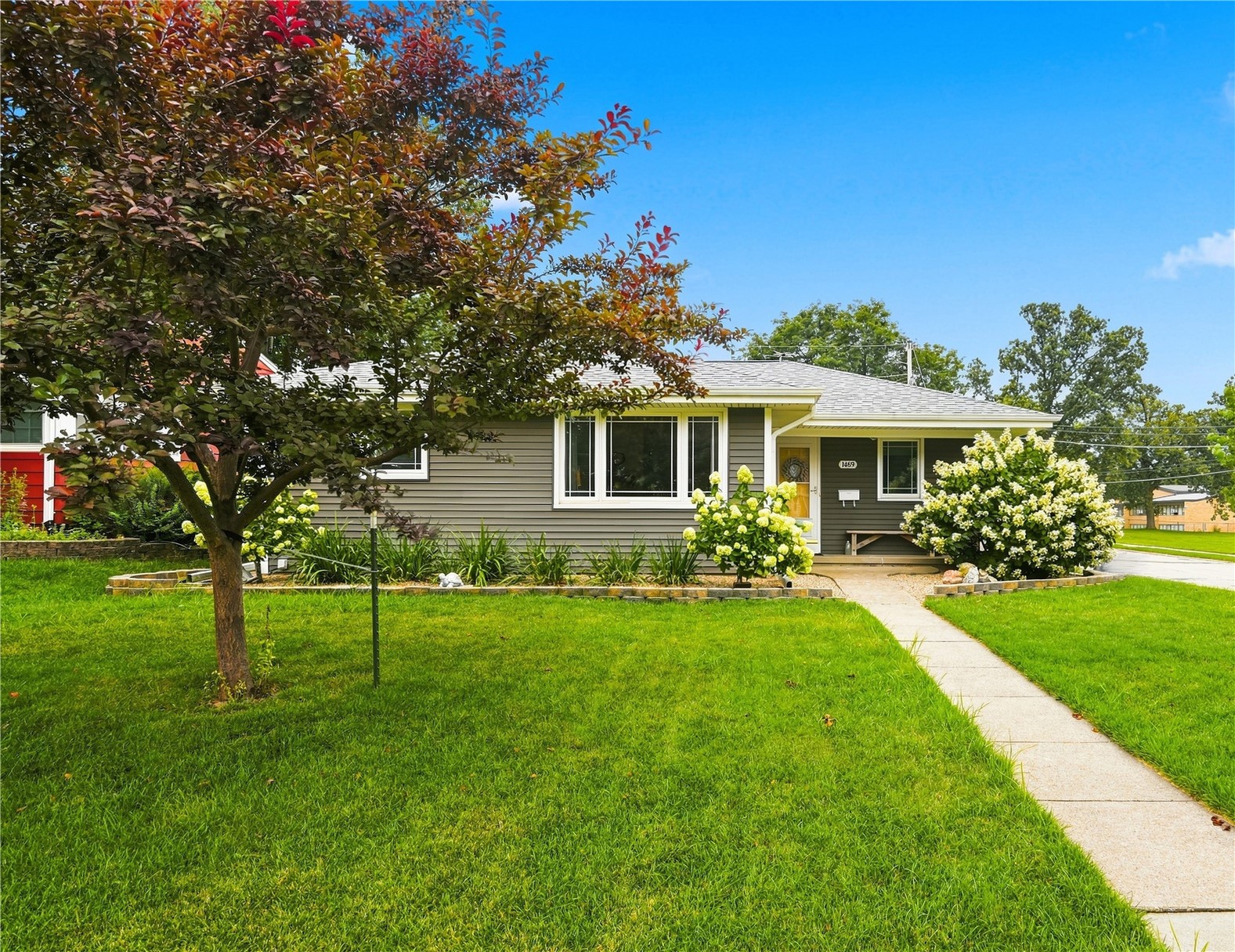 1469 Golfview Drive NE Cedar Rapids IA 52402