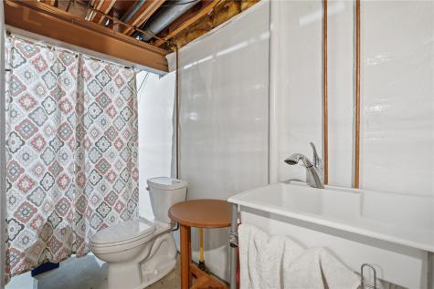 1469 Golfview Drive NE Cedar Rapids IA 52402